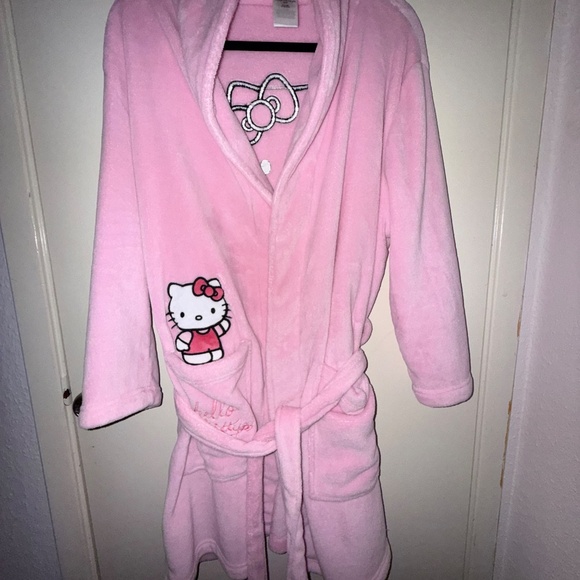 Hello Kitty Robe - Picture 2 of 4